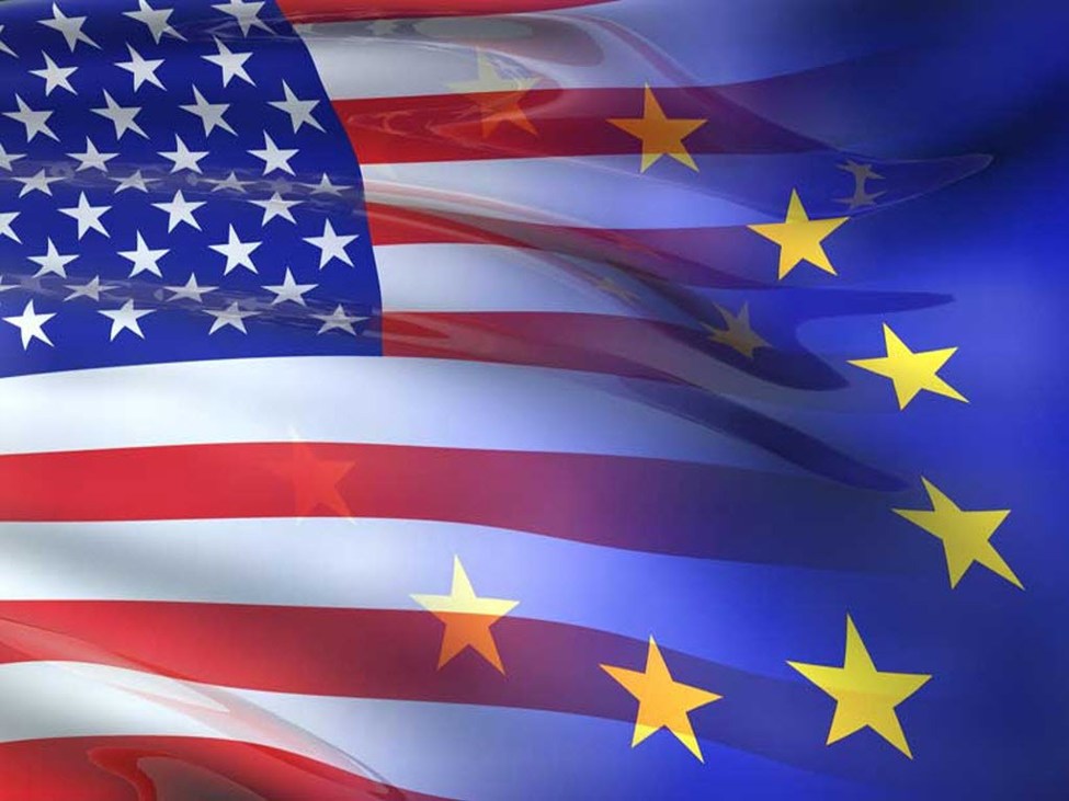 US20EU20FLAG_id_87de4072-ea2d-4d48-baf1-b95a46a37673_size975.jpg