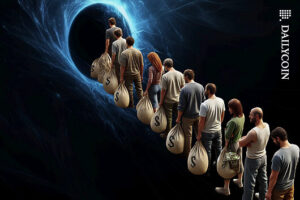 Crowd_Queue_Bags_Money_Waiting_Delivering_Buying_Inflow_Unbranded_web-530x353.jpg